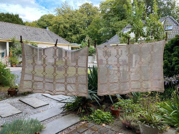 Vintage 2 Met de hand gehaakte gordijnen Heel fijn handgehaa, Huis en Inrichting, Stoffering | Gordijnen en Lamellen, Zo goed als nieuw