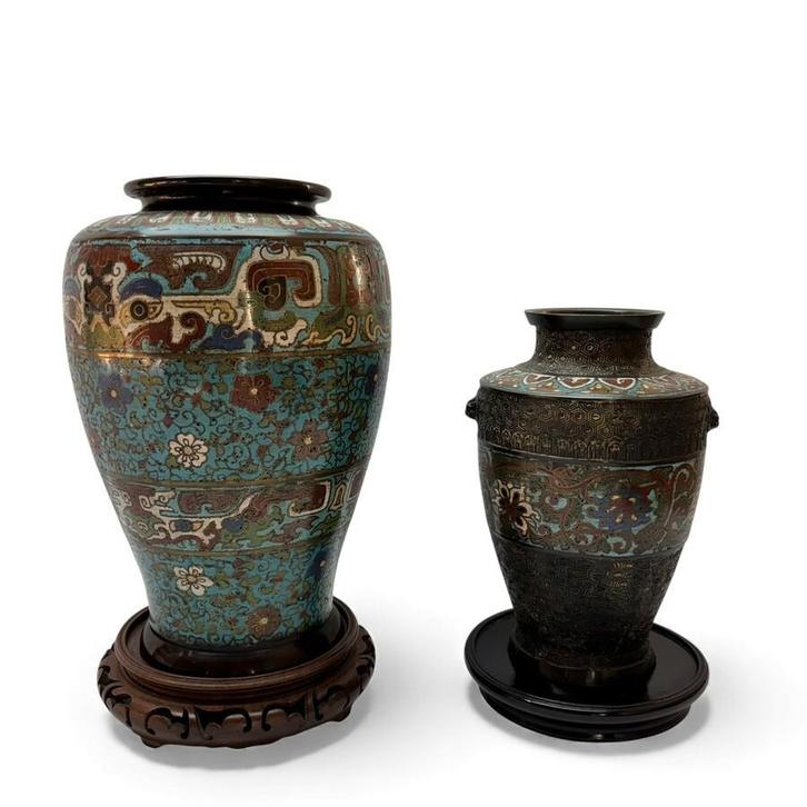 Twee Japanse champlevé vazen, Antiek en Kunst, Kunst | Niet-Westerse kunst, Ophalen of Verzenden