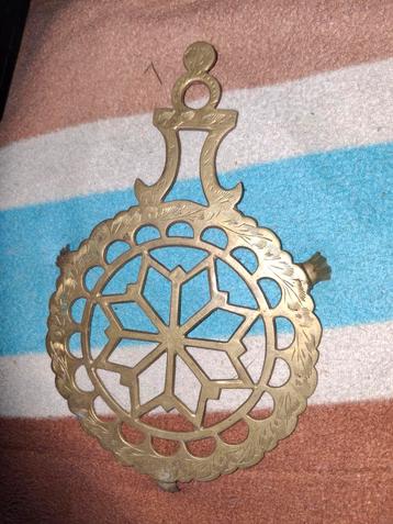 Messing onderzetter  beschikbaar voor biedingen