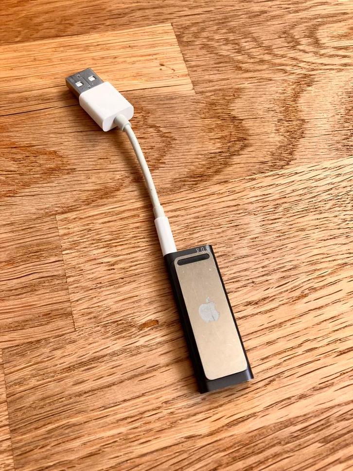 Apple iPod Shuffle 4GB, Audio, Tv en Foto, Mp3-spelers | Apple iPod, Gebruikt, Shuffle, 2 tot 10 GB, Overige kleuren, Ophalen of Verzenden