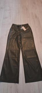 ESQUALO groene vegan leather broek Maat 38, Kleding | Dames, Maat 38/40 (M), Ophalen of Verzenden, Lang, Groen