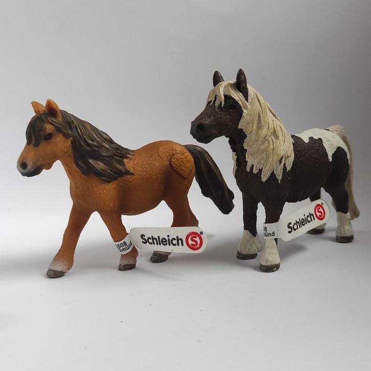 Schleich Shetlanders (met vaantje), Verzamelen, Dierenverzamelingen, Zo goed als nieuw, Beeldje of Figuurtje, Paard, Verzenden