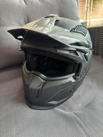 MT Helmets brommer-/ scooterhelm maat L beschikbaar voor biedingen