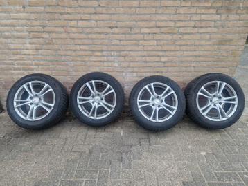 Goede velgen met goede winterbanden 17 inch 5x 114.3 beschikbaar voor biedingen
