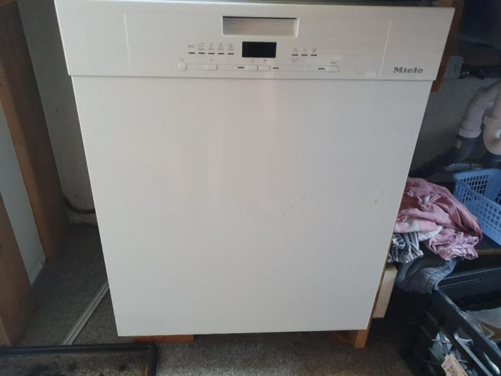 Miele Vaatwasser | Perfecte werking, mooi prijsje (met kras), Witgoed en Apparatuur, Vaatwasmachines, Zo goed als nieuw, Inbouw