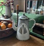Koffiepot emaille heeft buiten gestaan roestig, Ophalen of Verzenden