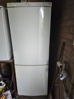 Koelkast met vriezer, Witgoed en Apparatuur, Koelkasten en IJskasten, Ophalen, Zo goed als nieuw, 45 tot 60 cm, 160 cm of meer