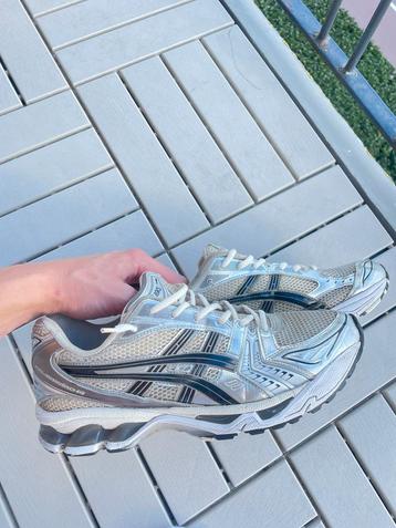 Asics Kayano 14 - Maat 46 beschikbaar voor biedingen
