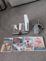 Nintendo Wii met Controller, Nunchuck en Spellen, Spelcomputers en Games, Spelcomputers | Nintendo Wii, Ophalen of Verzenden, Zo goed als nieuw