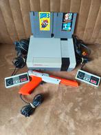 Nintendo NES met games etc., Spelcomputers en Games, Spelcomputers | Nintendo NES, Ophalen of Verzenden, Gebruikt, Met 2 controllers