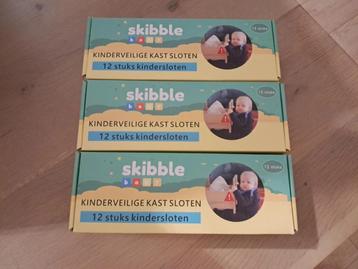 Skibble baby kinderveilige kastsloten 35 stuks beschikbaar voor biedingen