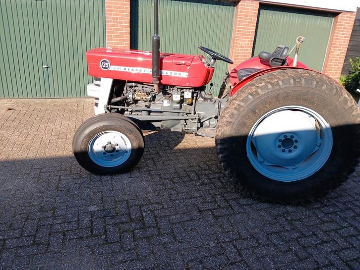 Massey Ferguson 135  Tractor, Zakelijke goederen, Agrarisch | Tractoren, meer dan 10000, Massey Ferguson, tot 80 Pk, Oldtimer