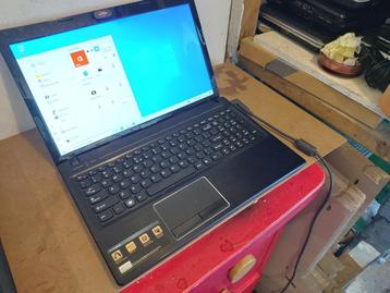 Partij 4x Lenovo  verkoop allen 2 accu  defect eerste lezen beschikbaar voor biedingen