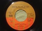 Queen 7” Vinyl Single: Another One Bites The Dust (Panama), Ophalen of Verzenden, 7 inch, Rock en Metal, Single