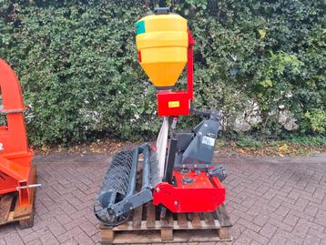 Jong gebruikte rotorkopeg 130cm met elektrische zaaikit beschikbaar voor biedingen