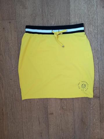 Nieuw! Rok maat s, met prijskaartje beschikbaar voor biedingen