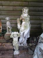 Mooi beeld van vrouw met bloemenslinger, Ophalen, Gebruikt, Beton, Mensenbeeld