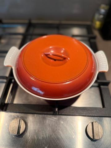 Gietijzeren Drievaks Pan met Deksel - 22,5 cm beschikbaar voor biedingen
