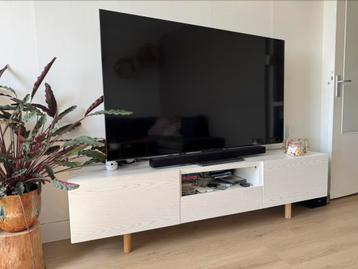 IKEA Besta televisiemeubel (zelf aangepast)