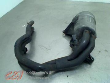 Oliefilterhuis van een Opel Vivaro beschikbaar voor biedingen