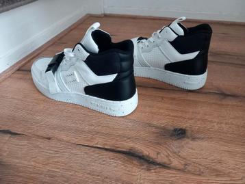Nieuwe Tommy Jeans heren schoenen maat 43 kleur wit-zwart beschikbaar voor biedingen