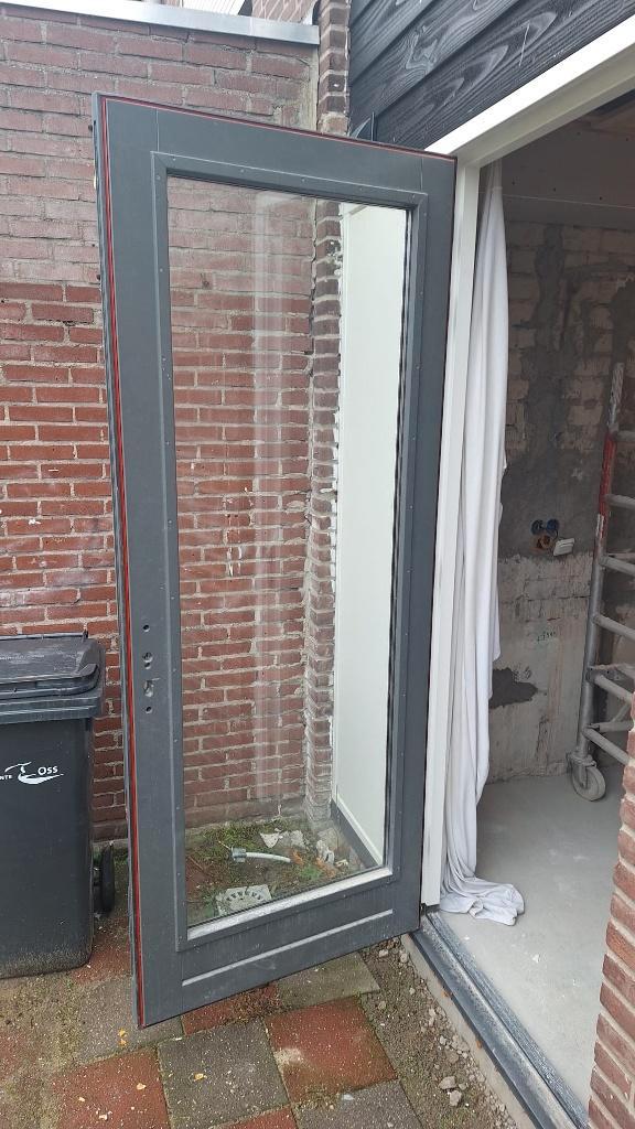 Buitendeur - Nieuw, maar met schade - B:930 - H:2285, Doe-het-zelf en Verbouw, Deuren en Horren, Zo goed als nieuw, Buitendeur