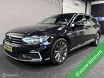 Volkswagen Passat Variant 1.4 TSI GTE PANO / HUD / MASSAGE /, Auto's, Gebruikt, 4 cilinders, Zwart, 1600 kg