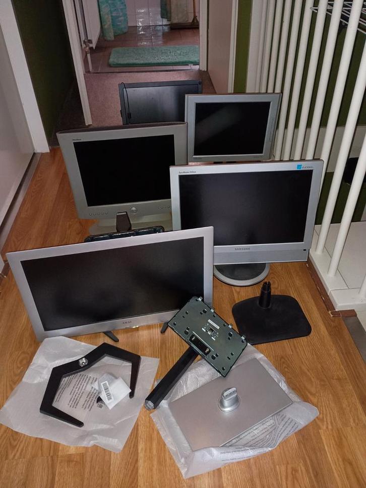 Monitoren - 5 st Verschillende merken en types, Computers en Software, Monitoren, Gebruikt, 60 Hz of minder, DisplayPort, DVI