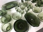Hollandia persglas servies A Copier Leerdam Groen ZEER goed, Ophalen of Verzenden, Overige stijlen, Compleet servies, Glas