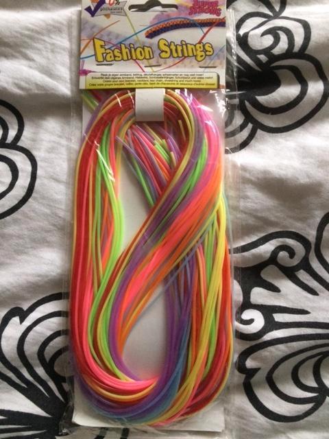 scoubidou touwtjes nieuw, Hobby en Vrije tijd, Knutselen, Nieuw, Materiaal, Ophalen of Verzenden