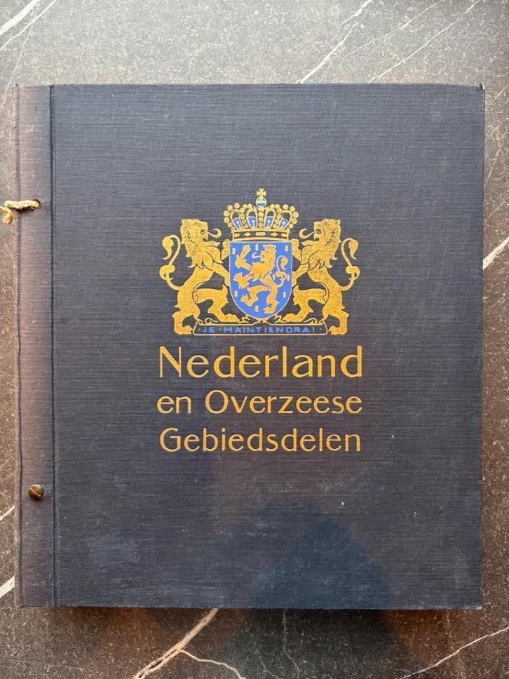 Postzegelboek Nederland en Overzeese gebiedsdelen, Postzegels en Munten, Postzegels | Volle albums en Verzamelingen, Nederland en Buitenland