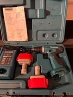 Makita Boormachine met 2 accu’s en Oplader, Gebruikt, Variabele snelheid, Ophalen of Verzenden, Boor- en Schroefmachine