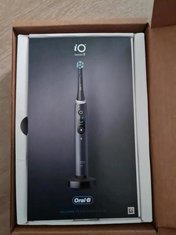 Oral-B iO Series 9 Plus  beschikbaar voor biedingen