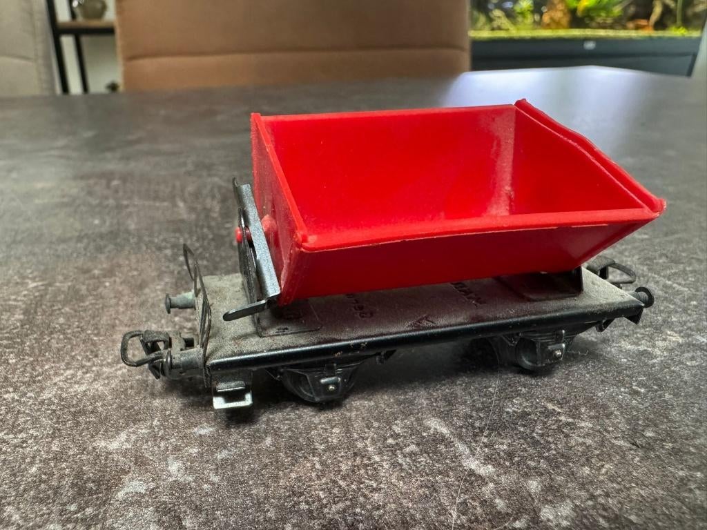 Märklin HO 4513 rode kiepwagen, Hobby en Vrije tijd, Modeltreinen | H0, Wisselstroom, Gebruikt, Wagon, Ophalen of Verzenden