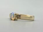Gouden Vintage ring met edelsteen opaal en diamant. 2025/527, Sieraden, Tassen en Uiterlijk, Ringen, Overige kleuren, ., Ophalen of Verzenden