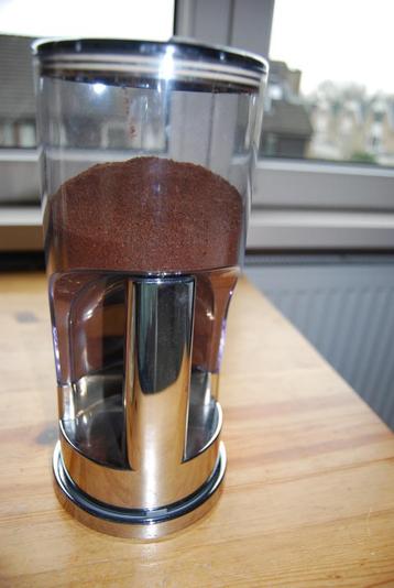 Koffie dispenser voor gemalen koffie beschikbaar voor biedingen