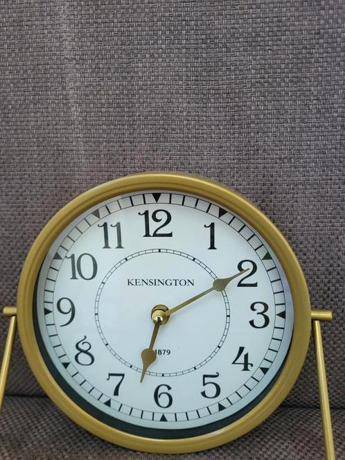 Kensington Tafelklok - Gouden Accent, Huis en Inrichting, Woonaccessoires | Klokken, Zo goed als nieuw, Wekker of Tafelklok, Analoog