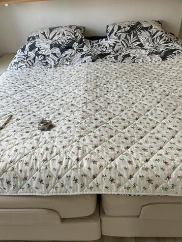 Box Spring t/m woensdag 15-10 gratis ophalen beschikbaar voor biedingen
