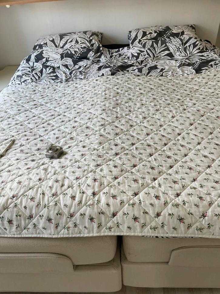 Box Spring t/m woensdag 15-10 gratis ophalen, Huis en Inrichting, Slaapkamer | Boxsprings, Gebruikt, 90 cm, 200 cm, Eenpersoons
