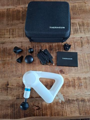 Theragun Elite white massagegun. beschikbaar voor biedingen