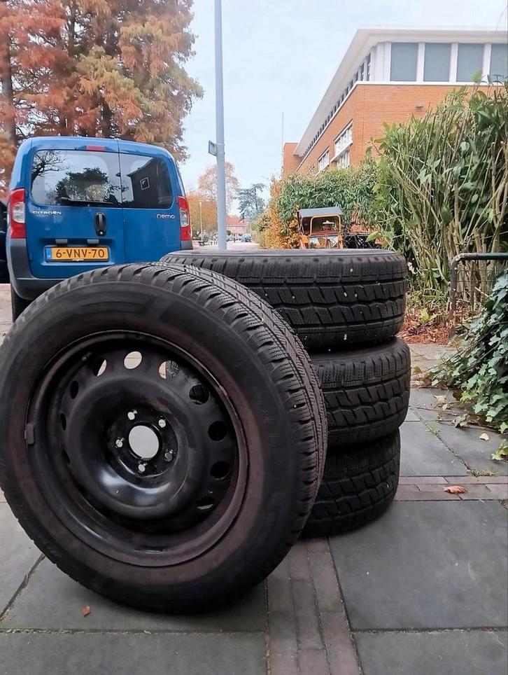 Winterbanden met Velg - Set van 4, Auto-onderdelen, Banden en Velgen, Banden en Velgen, Winterbanden, 15 inch, 215 mm, Personenwagen