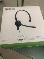 Official Xbox One Chat Headset - Like New, Spelcomputers en Games, Spelcomputers | Xbox | Accessoires, Ophalen of Verzenden, Zo goed als nieuw