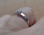 zilveren ring met helder steentje [932], 18 tot 19, Verzenden, Zo goed als nieuw, Dame