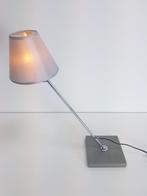 Vintage tafellamp Gira mobles 114 Barcelona, verstelbaar '70, Huis en Inrichting, Lampen | Tafellampen, Minder dan 50 cm, Gebruikt