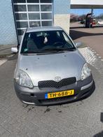 Toyota yaris 2004 Grijs, Auto's, 400 kg, Bedrijf, 1298 cc, 30 €/maand