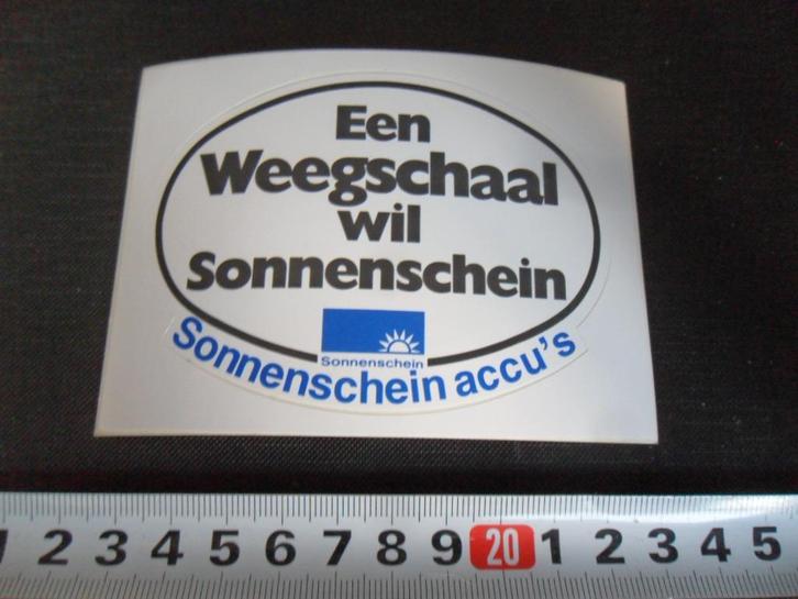 sticker een weegschaal wil sonnenschein accu auto, Verzamelen, Stickers, Zo goed als nieuw, Bedrijf of Vereniging, Ophalen