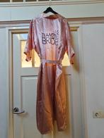 Roze Team Bride Badjas - Nieuwstaat, Kleding | Dames, Badmode en Zwemkleding, Overige typen, Ophalen of Verzenden, Roze, Onbekend