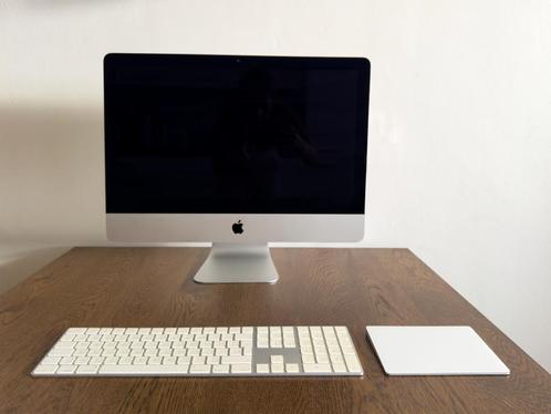 iMac 2019 21,5" Retina 4K + Magic Keyboard + Trackpad, Computers en Software, Apple Desktops, Zo goed als nieuw, iMac, SSD, 3 tot 4 Ghz