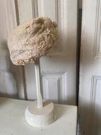 Mooie antieke witte hoedenstanaard, Ophalen of Verzenden
