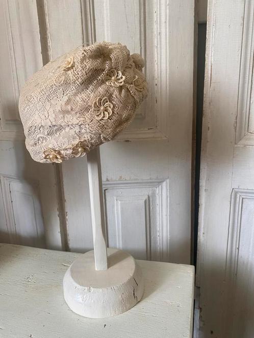 Mooie antieke witte hoedenstanaard, Antiek en Kunst, Curiosa en Brocante, Ophalen of Verzenden